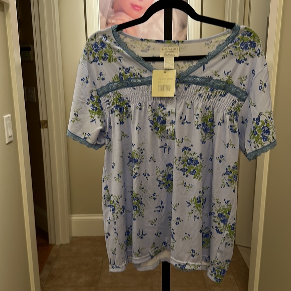Lati Fashion Women Capri and Short Sleeve Top 2-Piece Female Pajamas Set Blue